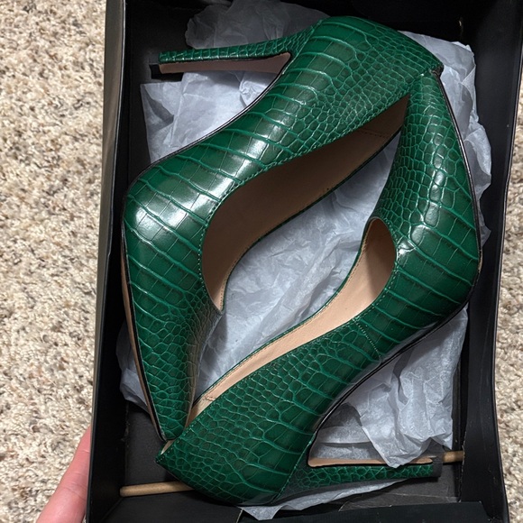 Michael Shannon Shoes - Michael Shannon Emerald Green Croc-Embossed Stiletto Pumps